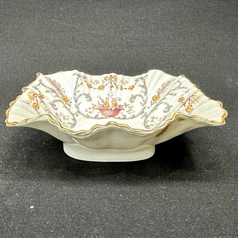 WM Adderley WAA & Co Porcelain Florette‎ Depose Victorian Antique Red White Dish